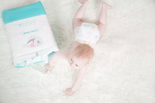 给宝宝穿纸尿裤的视频,轻松学会宝宝护理技巧